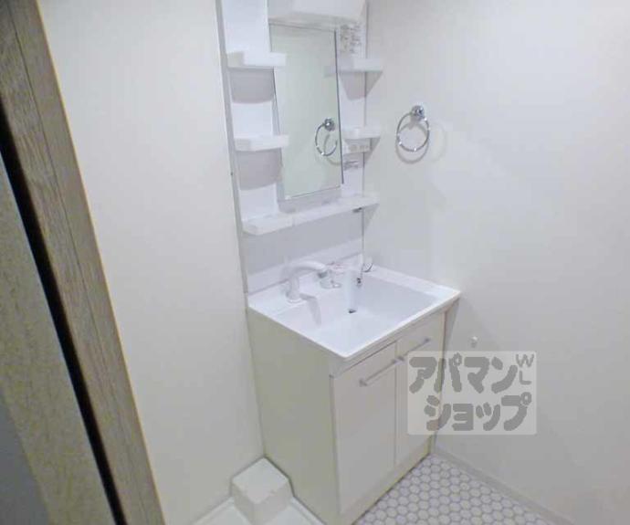 【エントランスライフ宝ヶ池】間取