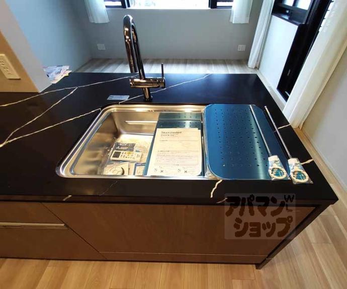 【ヴィ―クコート京都四条烏丸】間取