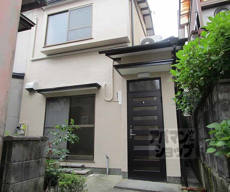 西賀茂北川上町１４貸家