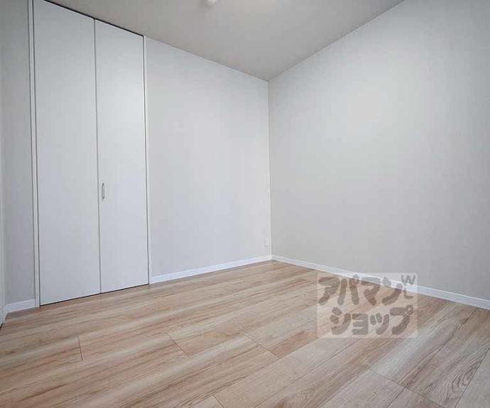 【エクレール ヴェール シャーメゾン西院】間取