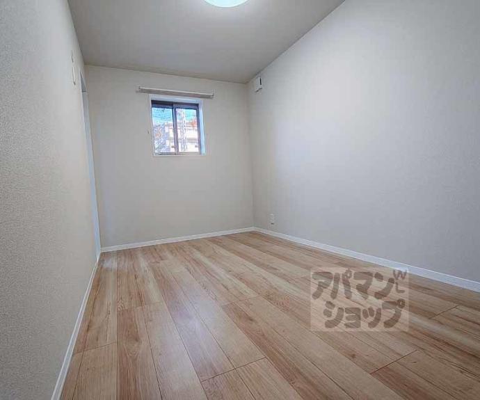 【エクレール ヴェール シャーメゾン西院】間取