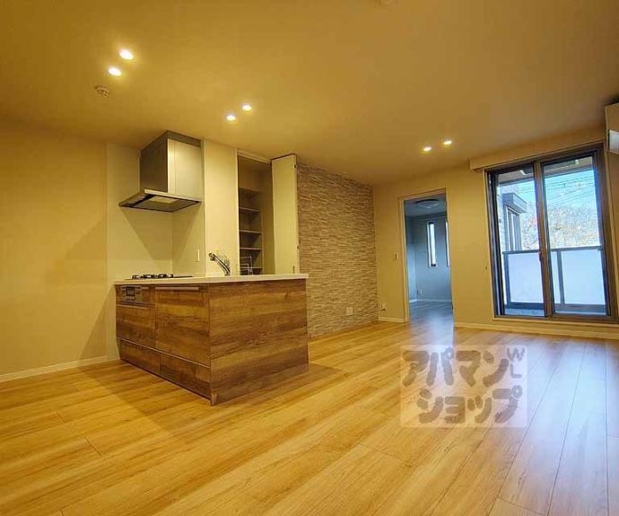 【エクレール　ヴェール　シャーメゾン西院】間取