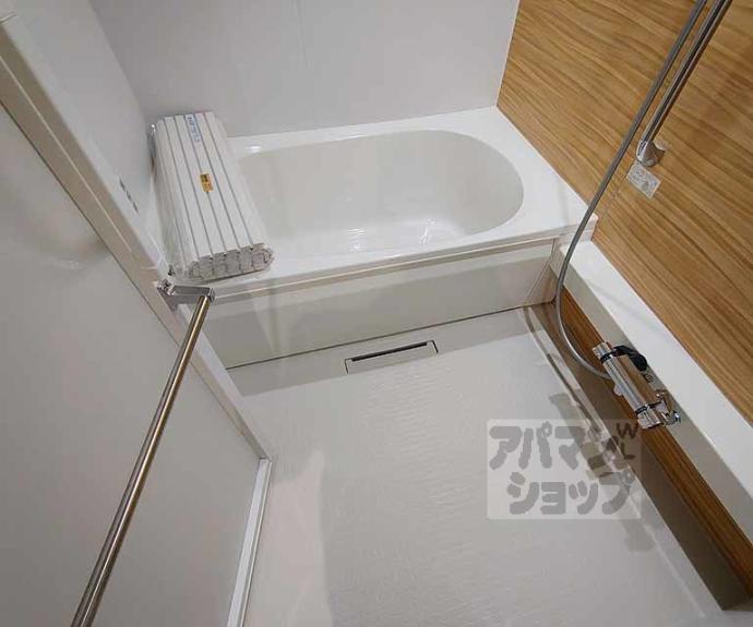 【エクレール　ヴェール　シャーメゾン西院】間取