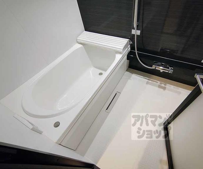 【エクレール　ヴェール　シャーメゾン西院】間取