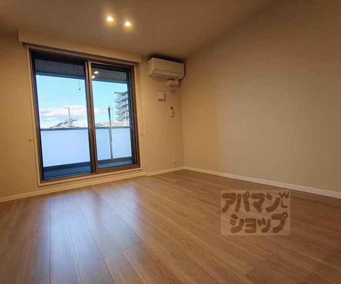 【エクレール　ヴェール　シャーメゾン西院】間取