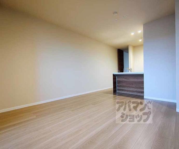 【エクレール　ヴェール　シャーメゾン西院】間取