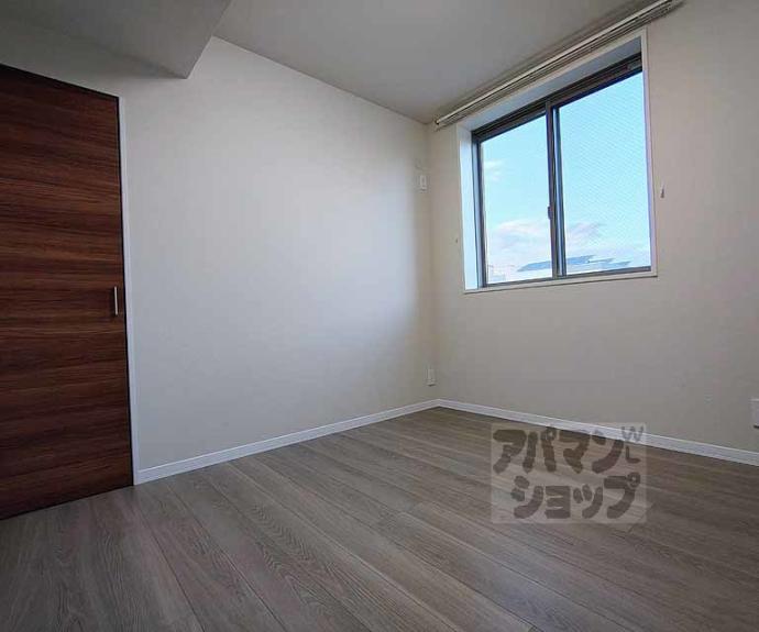 【エクレール　ヴェール　シャーメゾン西院】間取