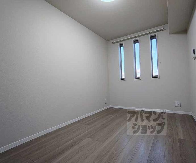 【エクレール　ヴェール　シャーメゾン西院】間取