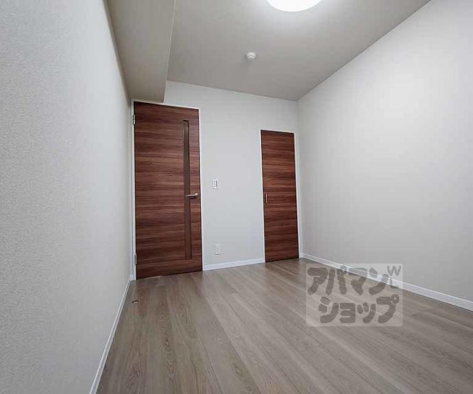 【エクレール　ヴェール　シャーメゾン西院】間取