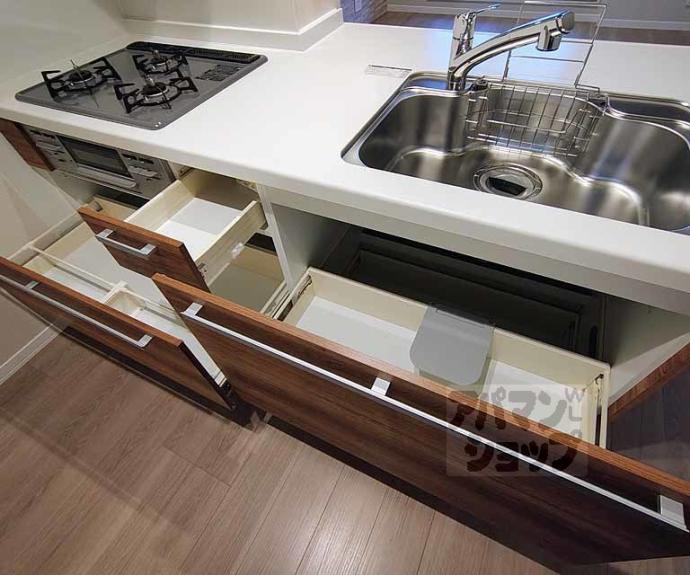 【エクレール　ヴェール　シャーメゾン西院】間取