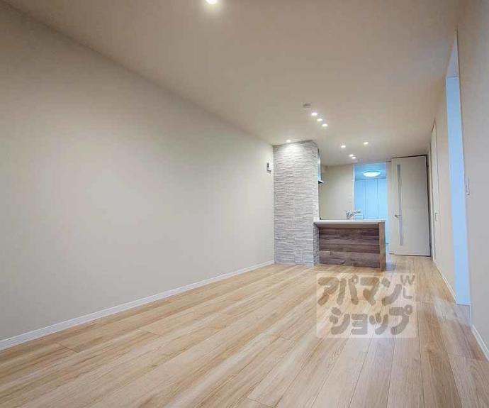 【エクレール　ヴェール　シャーメゾン西院】間取