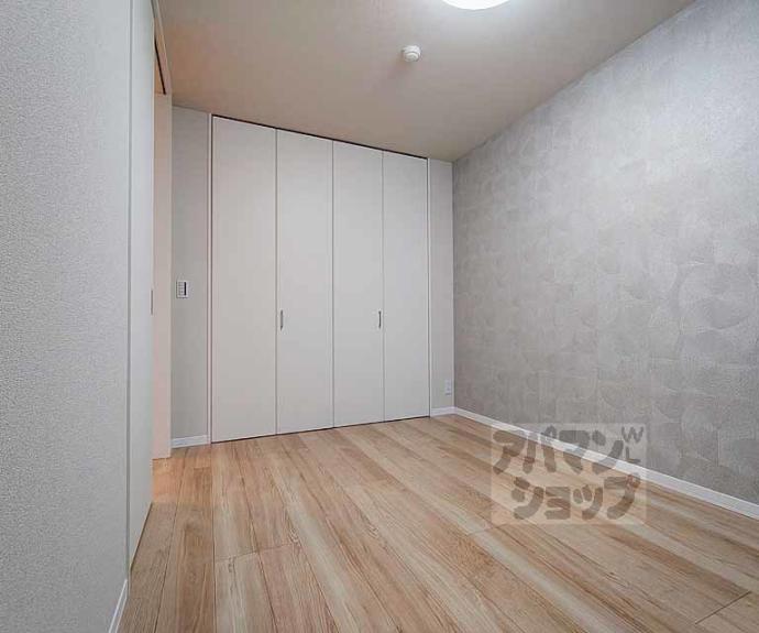 【エクレール　ヴェール　シャーメゾン西院】間取