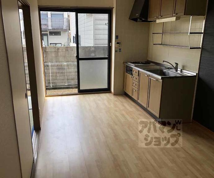 【ハイカムール上桂】間取