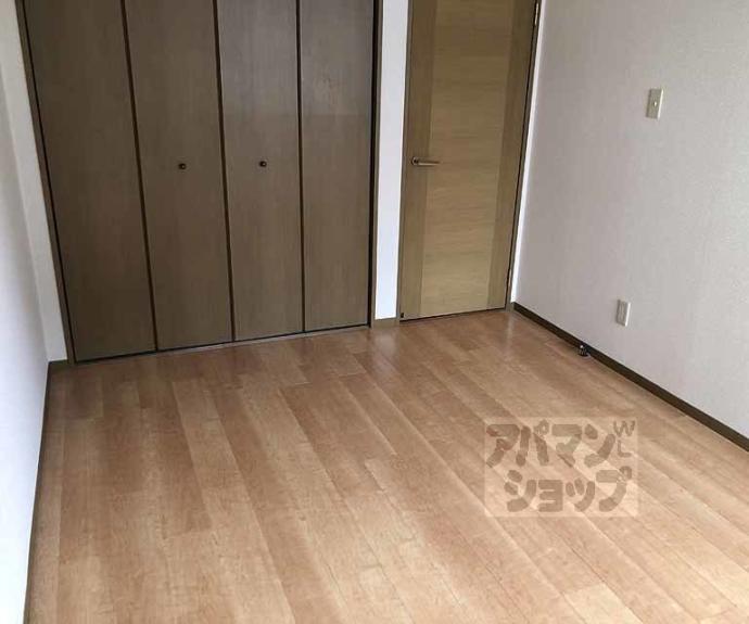 【ハイカムール上桂】間取