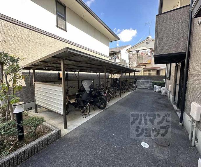 【ハイカムール上桂】間取