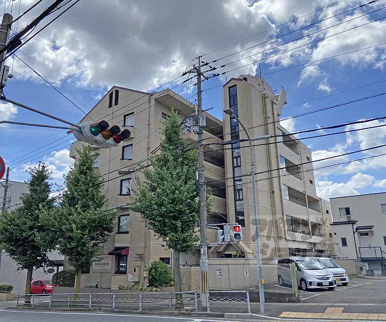 ハイツ三の宮