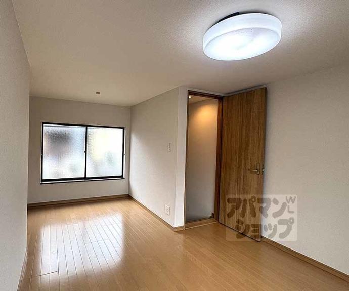 【信富町貸家】