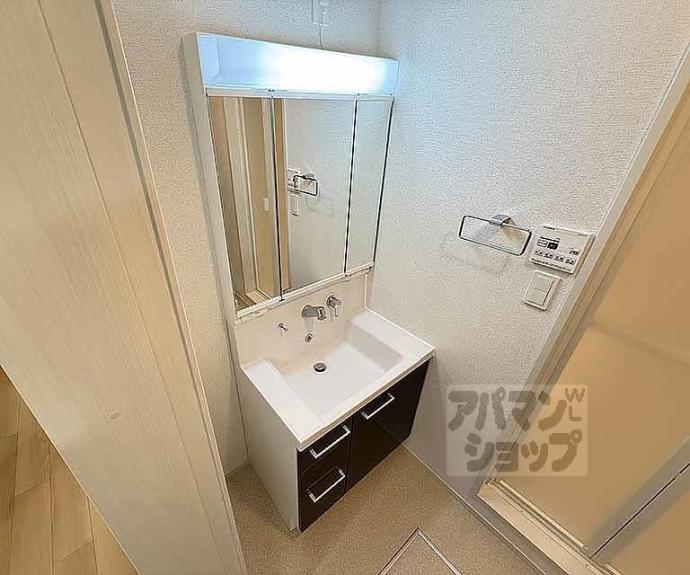 【グロブナーコート丹波口】間取