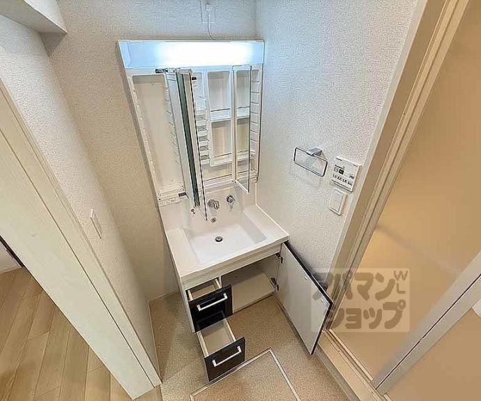 【グロブナーコート丹波口】間取