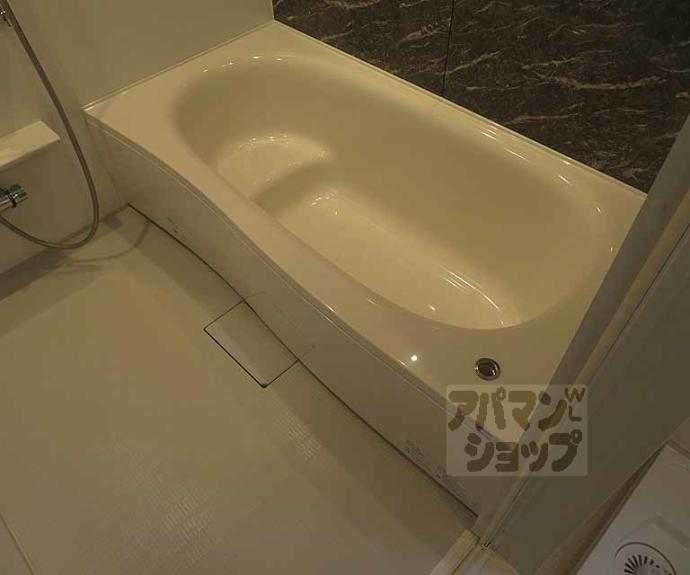 【グロブナーコート丹波口】間取