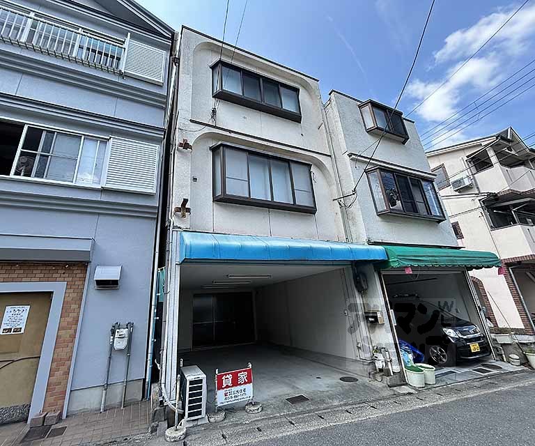 太秦中筋町貸家