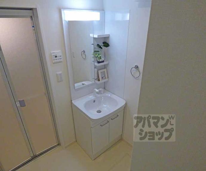 【ラヴィエール北白川】間取