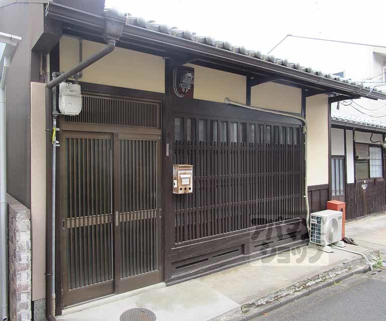 紫野東舟岡町１３－２０貸家