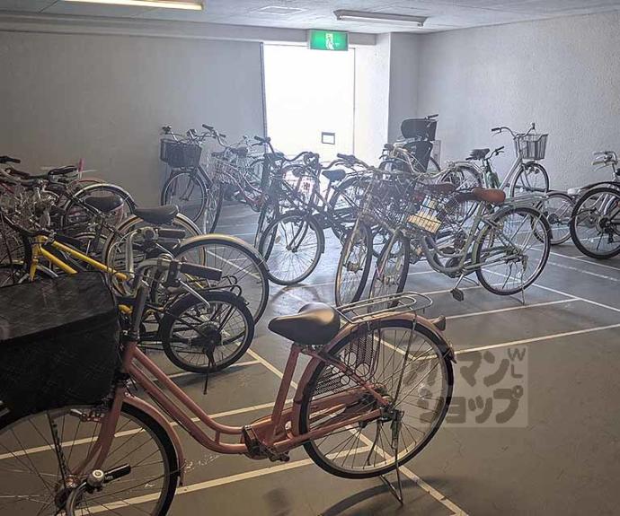 【プルーリオン上桂（ベルヴィ５４）】間取