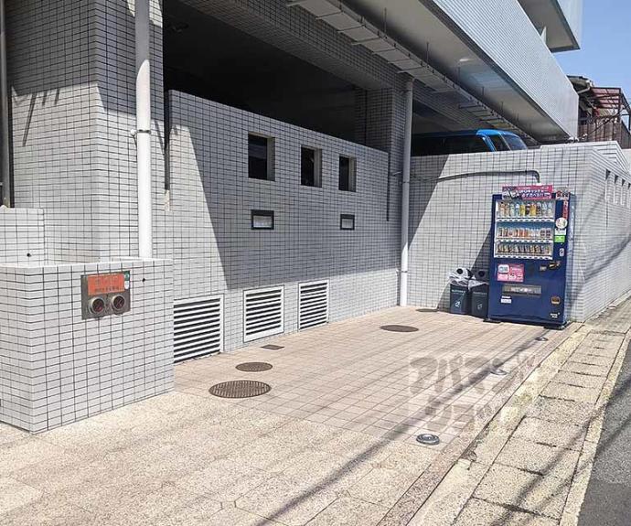 【プルーリオン上桂（ベルヴィ５４）】間取