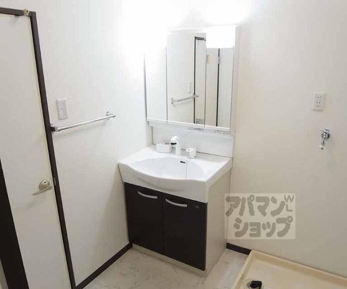 【ベルジュール小嶋】間取