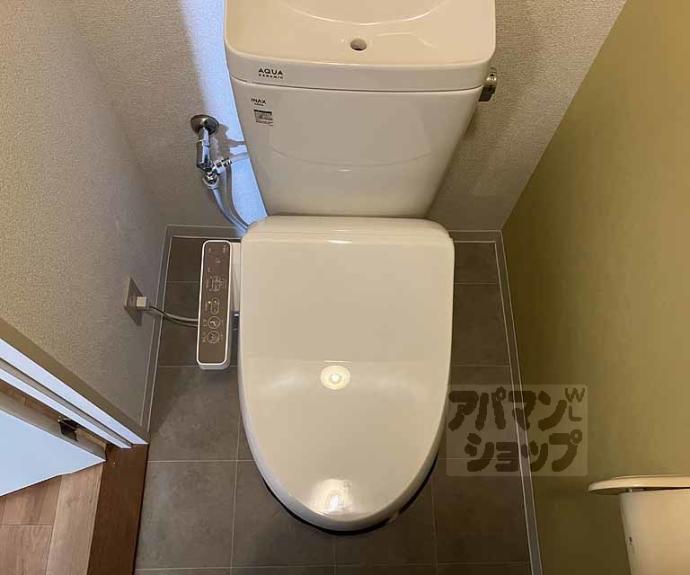 【ロイヤルコートワダ】間取