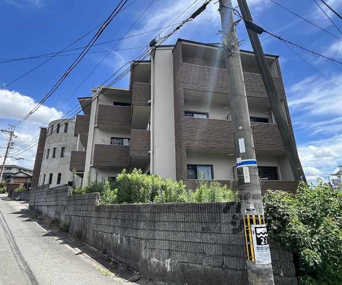 【ロイヤルコートワダ】間取