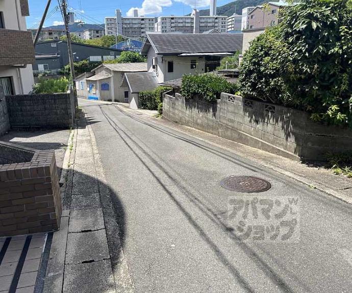 【ロイヤルコートワダ】間取