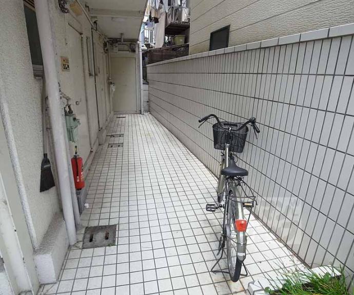 【ロイヤルコーポ桂】間取