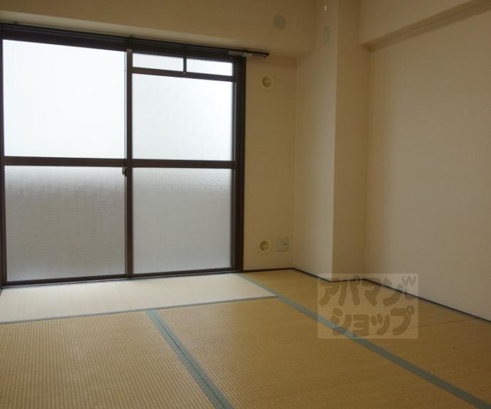 【シャルレ８番館】間取