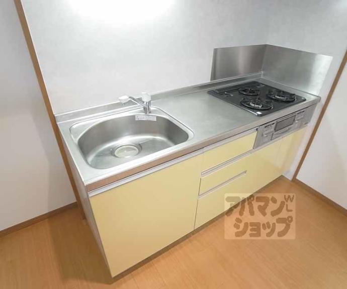 【シャルレ８番館】間取