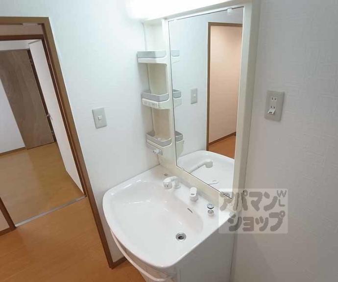 【シャルレ８番館】間取