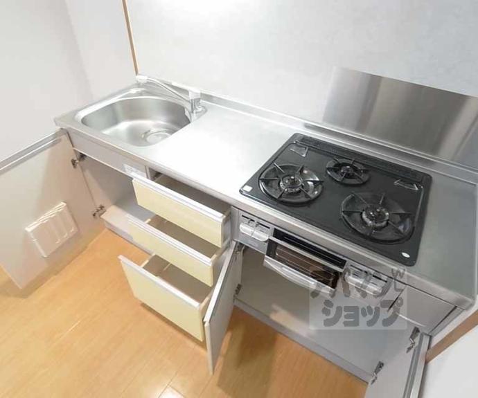 【シャルレ８番館】間取