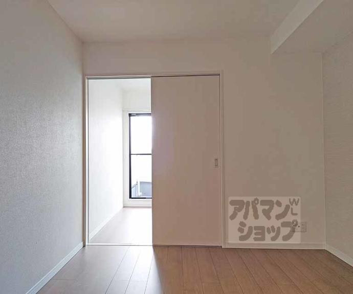 【セレニティ伏見桃山】間取