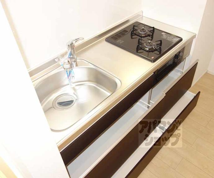 【プログレスⅦ番館西屋敷】間取