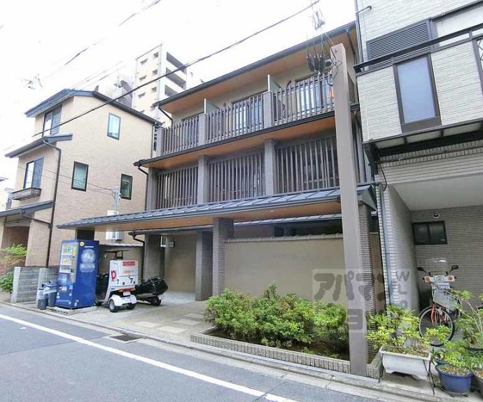 【セブンスヘヴン黒門三条】間取