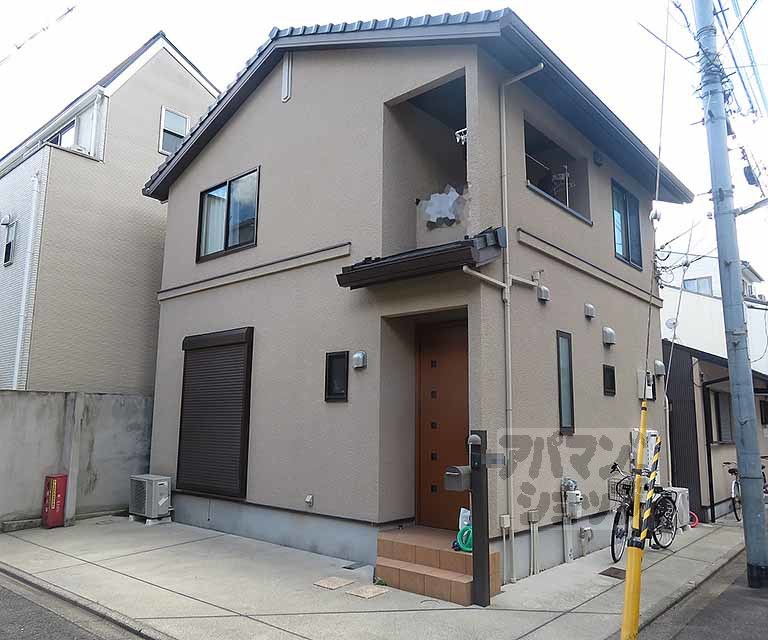 西ノ京壺ノ内町貸家
