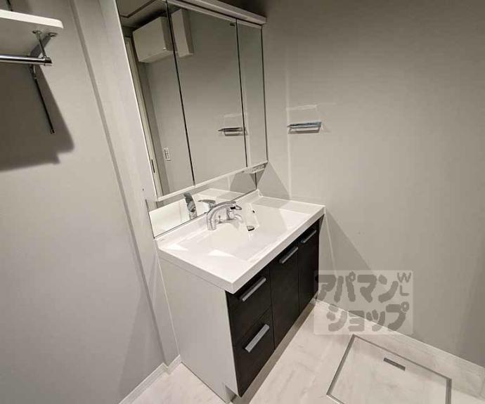 【シャーメゾン　太秦天神川】間取