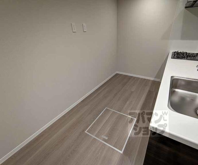 【シャーメゾン　太秦天神川】間取