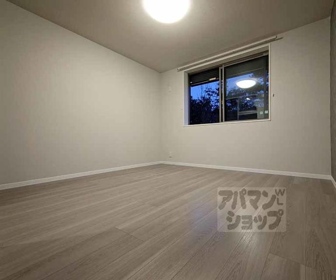 【シャーメゾン　太秦天神川】間取