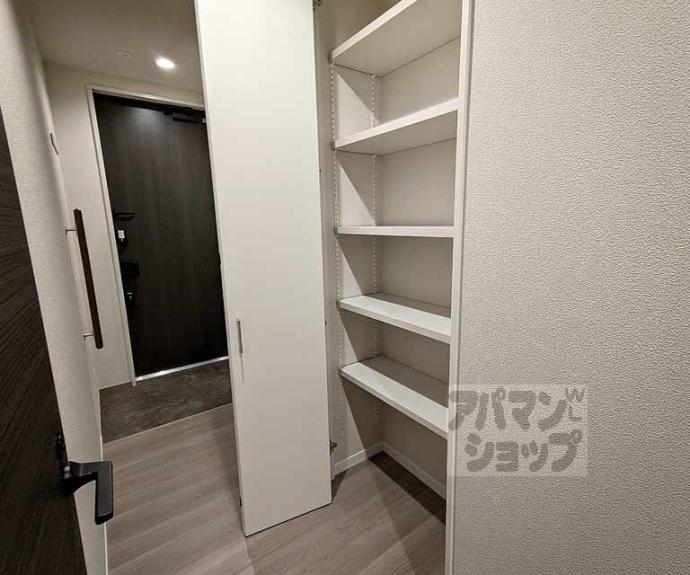 【シャーメゾン　太秦天神川】間取