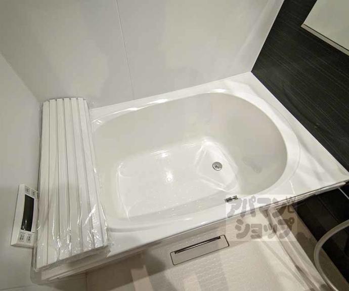 【シャーメゾン　太秦天神川】間取