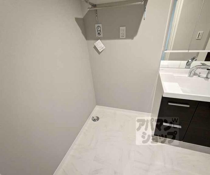 【シャーメゾン　太秦天神川】間取