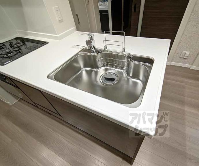 【シャーメゾン　太秦天神川】間取