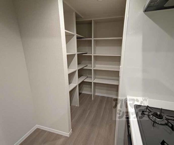 【シャーメゾン　太秦天神川】間取